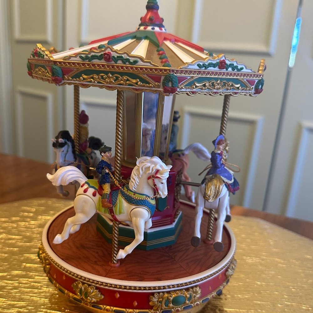 Vintage 1996 Mr Christmas Holiday Go Round Musical Carousel Original Box